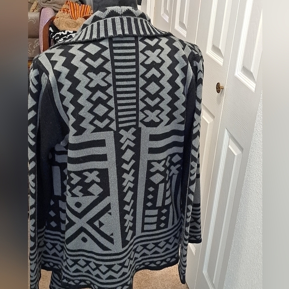 Sisters Assymetrical Tribal Print Open Cardigan   Size L - Picture 4 of 9